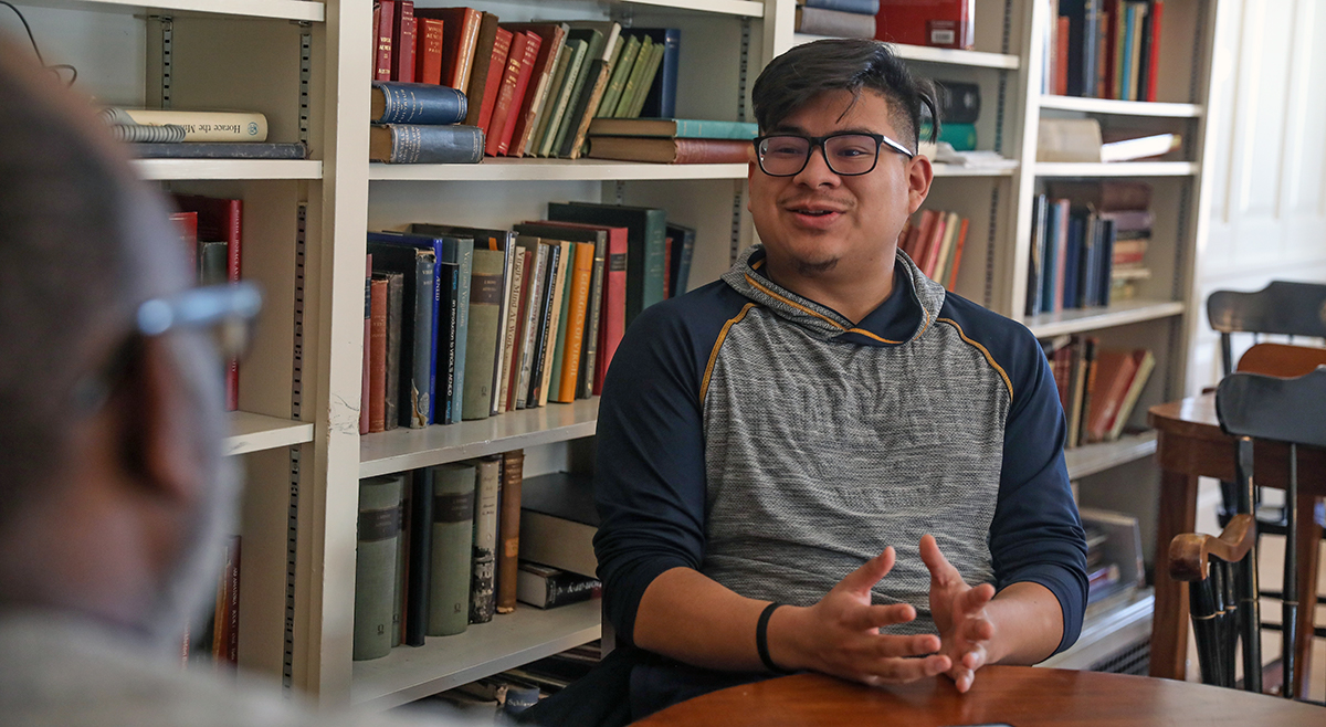 Johan Martinez Arriaga interviews Prof. Padilla in the Latin Study. 