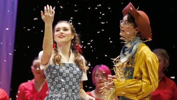 Wizard of Oz performed at Phillips Exeter Academy.